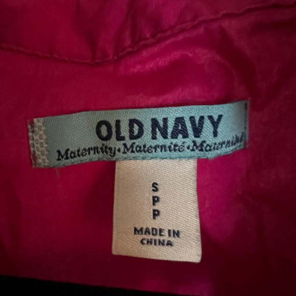 Button down, Old Navy, deep pink maternity blouse - Picture 5 of 5